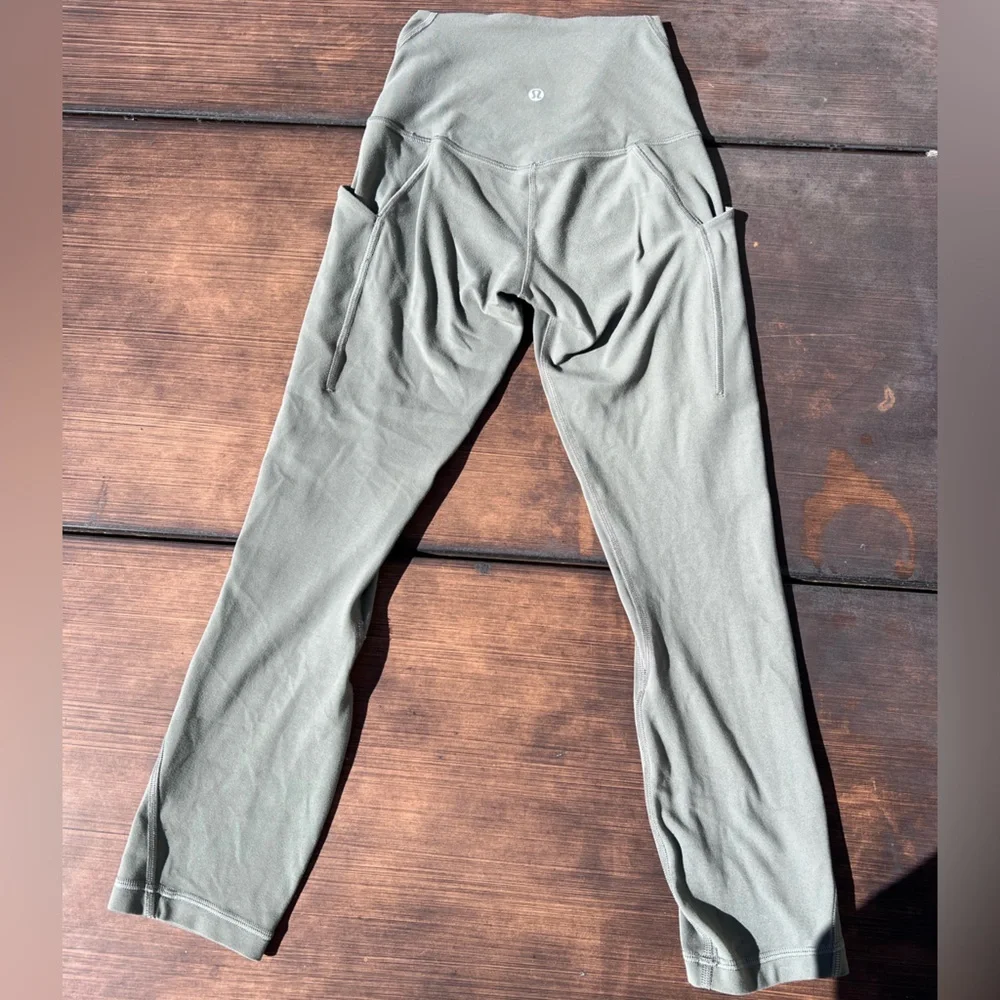 Lululemon Align High Rise Crop with Pockets-‎ size 0
